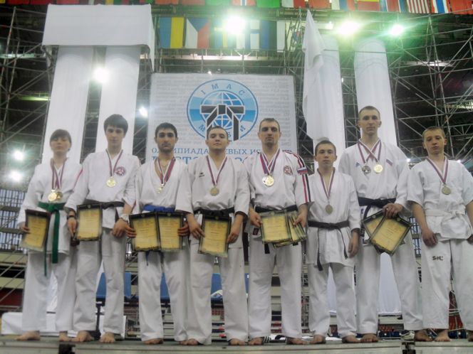 Четыре алтайских спортсмена примут участие в чемпионате и первенстве мира по спортивному контактному каратэ (косики каратэ).