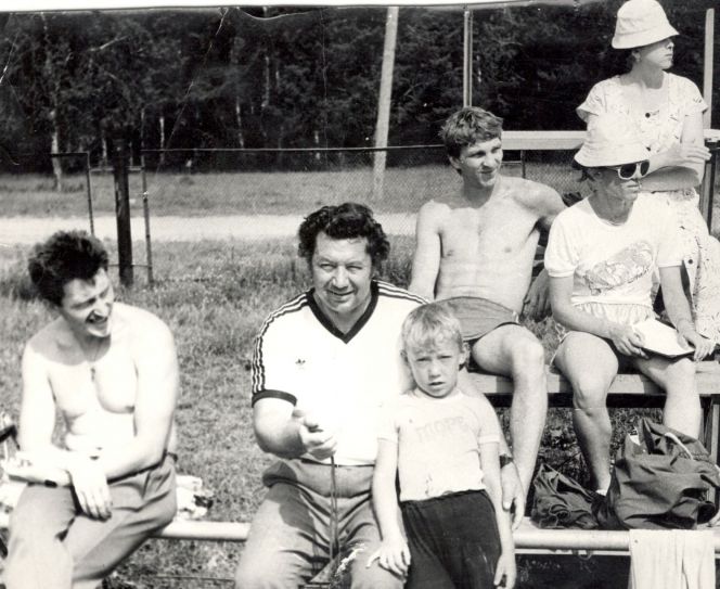 В селе Лесном стартовал чемпионат района по мини-футболу памяти Александра Платицина 