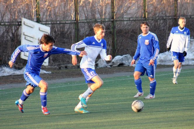 Весна голами красна