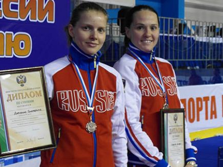 Саблистка Виктория Ковалёва завоевала бронзовую медаль чемпионата страны.
