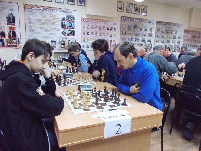 Командный турнир городов и сельских поселений Алтайского края по быстрым шахматам. Фото: Дмитрий Гришин