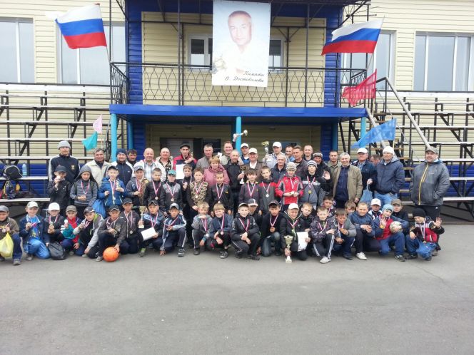 В селе Смоленском в третий раз прошел краевой турнир по мини-футболу среди ветеранов памяти В.А. Достовалова.
