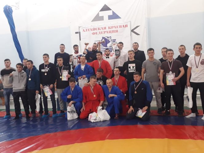 Чемпионат Алтайского края по универсальному бою. Фото: vk.com/club121908751