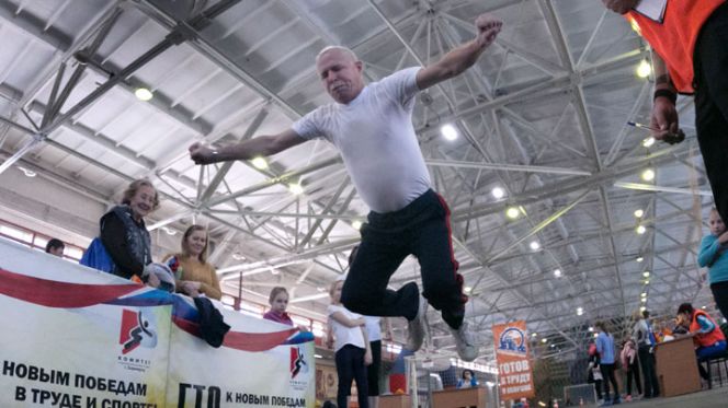 Первый фестиваль «ГТО всей семьей» прошёл в Барнауле. Фото: Олег БОГДАНОВ