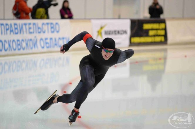 Виктор Муштаков на катке в Коломне