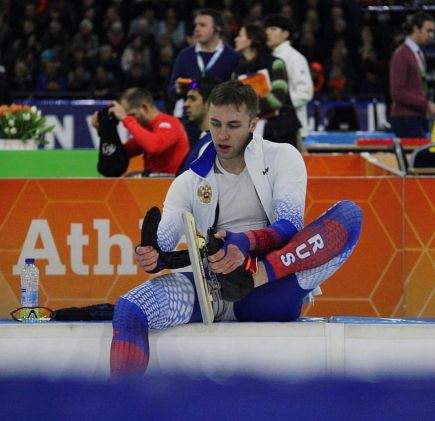 Виктор Муштаков на этапе Кубка мира в голландском Херенвене