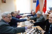 Сыграв блиц-турнир, подвели итоги года в краевом шахматном клубе спортсмены-ветераны  
