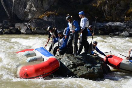 В 35-й раз состоялись традиционные соревнования по рафтингу и гребному слалому «Чуя-Ралли» (фото).
