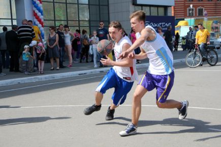 В Барнауле стартовал стритбольный сезон (фото).