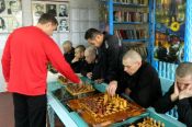 В исправительной колонии-5 УФСИН России по Алтайскому краю прошел сеанс одновременной игры в шахматы