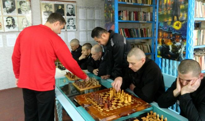 Шахматный сеанс в исправительной колонии