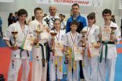 Шесть медалей завоевали алтайские спортсмены на первенстве России по шинкиокушинкай каратэ.
