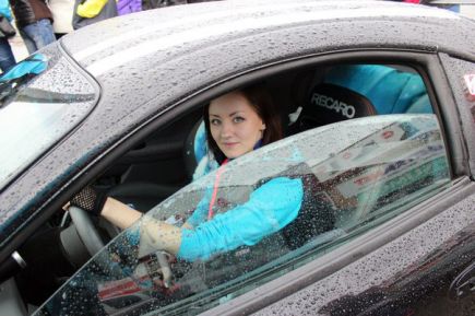 Завершился открытый чемпионат Барнаула по автомобильному слалому «Фигурный пилотаж 2013».