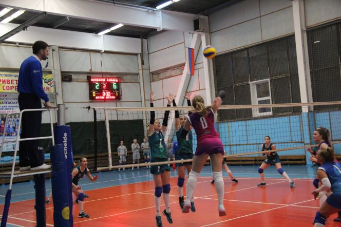 "Алтай-АГАУ" - "Ангара". Фото: Михаил Ермаков