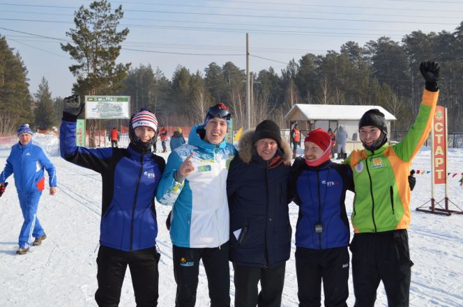 Парни из АГМУ - победители эстафетной гонки!