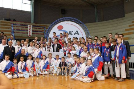 Бийчанки Асия Холякова и Валерия Борисова – призёры первенства Европы по каратэ-до сётокан (JKA).