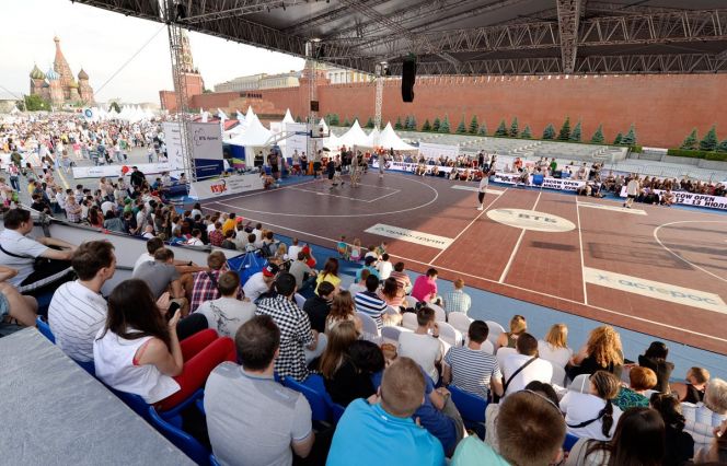 Алтайские команды удачно дебютировали в первенстве России по стритболу среди студентов.