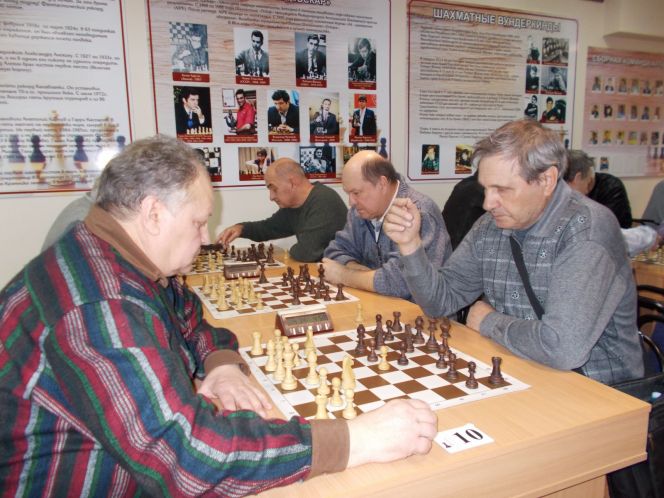 Праздничный краевой турнир шахматистов-ветеранов прошел в Барнауле