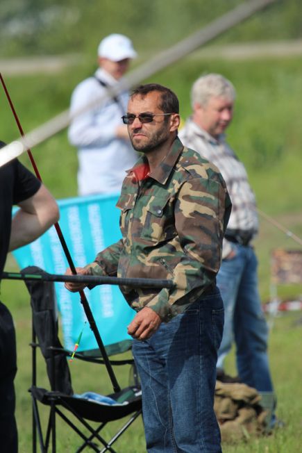 Женская команда комитета администрации Алтайского края по финансам, налоговой и кредитной политике выиграла ежегодные соревнования госслужащих Алтая по ловле рыбы поплавочной удочкой (фото).