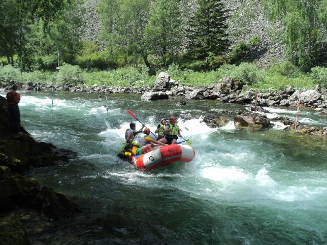 В Чарышском районе прошёл спортивно-туристский фестиваль на бурной воде «Кумир – 2011».