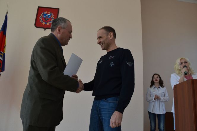 Лучшие спортсмены Бийского района получили награды по итогам зимнего сезона