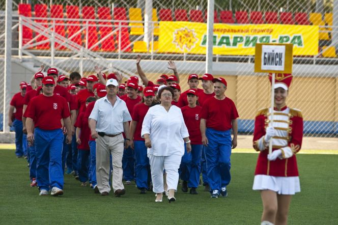 Большие пришли к малым