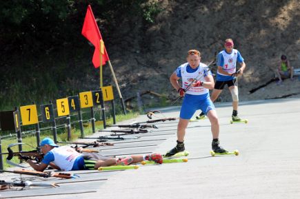 В Барнауле состоялся открытый чемпионат России по летнему биатлону среди ветеранов.