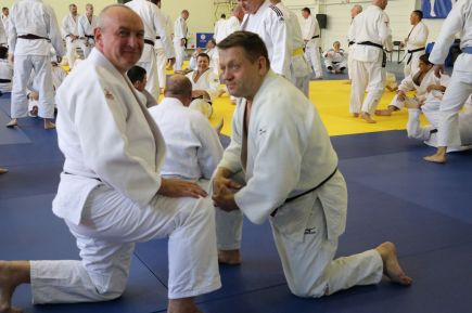 На тренерском семинаре Эцио Гамбы и его помощников в Барнауле известные алтайские специалисты дзюдо Олег Зайцев и Олег Харахордин