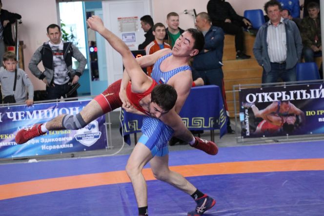 Чемпионат Алтайского края памяти Раффи Исраеляна. Фото: Виталий Дворянкин