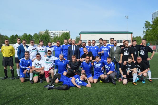 V Кубок журналистов Алтайского края: трофейный хет-трик "Алтапресса", бомбардирский покер "Алтайского спорта"