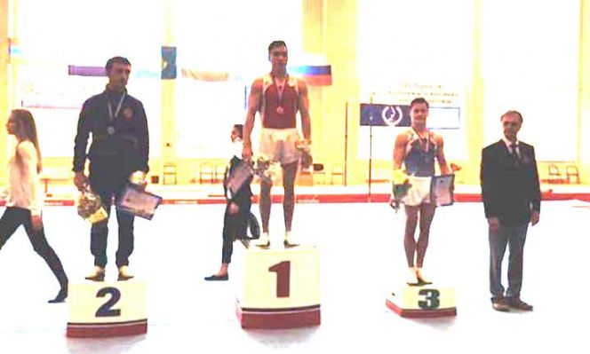 Денис Юров на высшей ступени пьедестала