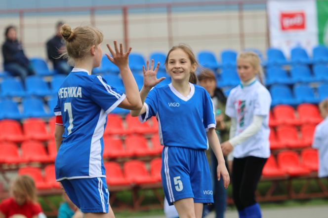 1-3 июня. Барнаул. Стадион СШОР А. Смертина. Межрегиональный этап фестиваля "Локобол-2019-РЖД" среди девочек 2008-2010 годов рождения