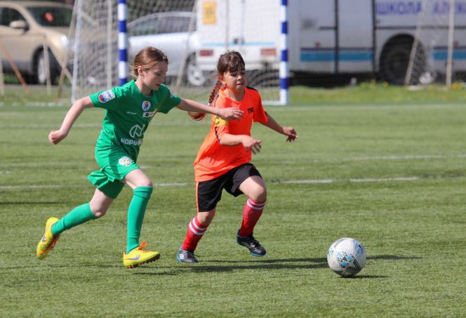 Фоторепортаж с межрегионального этапа международного фестиваля «Локобол-2019-РЖД» среди девочек