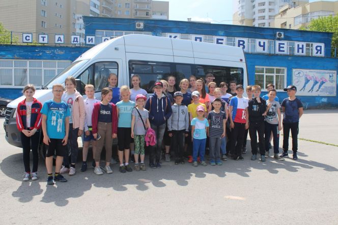 Спортшкола по конькобежному спорту «Клевченя» получила новый автобус