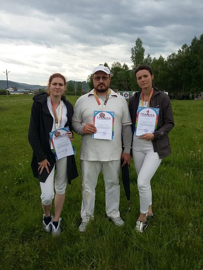 Алтайские спортсмены - призёры открытого чемпионата Горно-Алтайска (слева направо): Светлана Руденко, Алексей Дрянев, Алёна Барышева 