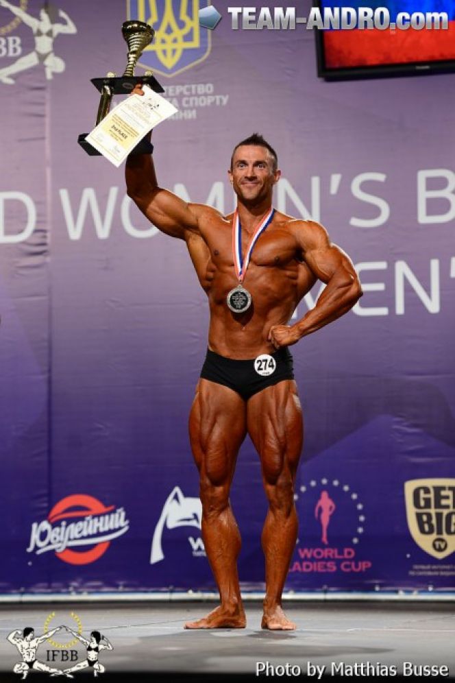 Александр Барбашин – серебряный призёр чемпионата мира в категории «атлетик фитнес» (фото).