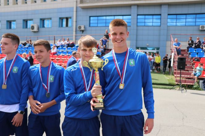Команда Томской области - победитель окружного этапа футбольного турнира IX спартакиады учащихся России