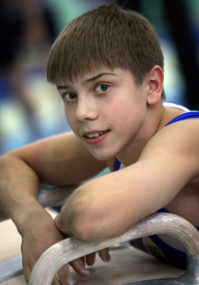 Барнаульский гимнаст Александр Богатырёв - чемпион III юношеских Евразийских игр.