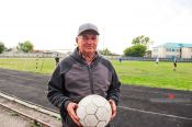   Каменский тренер-самоучка Александр Мараков воспитал два поколения футболистов