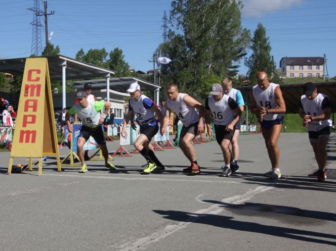 В Барнауле прошли соревнования по служебному биатлону среди силовиков