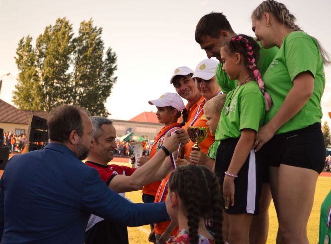 Воронины на сельской олимпиаде в Кулунде