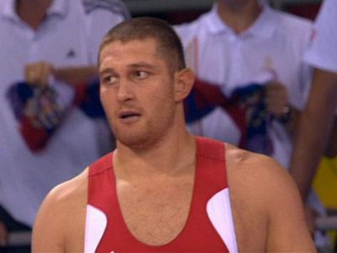 Хасан БАРОЕВ: Скорпион, злодей и парижская тарзанка