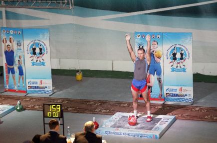 Екатерина Бобришева из Славгорода на Кубке России установила рекорд края в рывке.