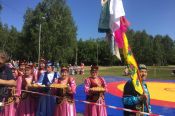 На татарско-башкирском празднике Сабантуй разыграли призы по борьбе на поясах корэш  