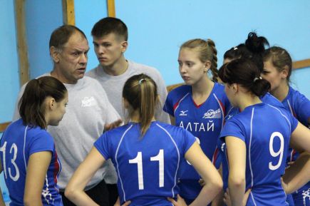 Молодые, высокие