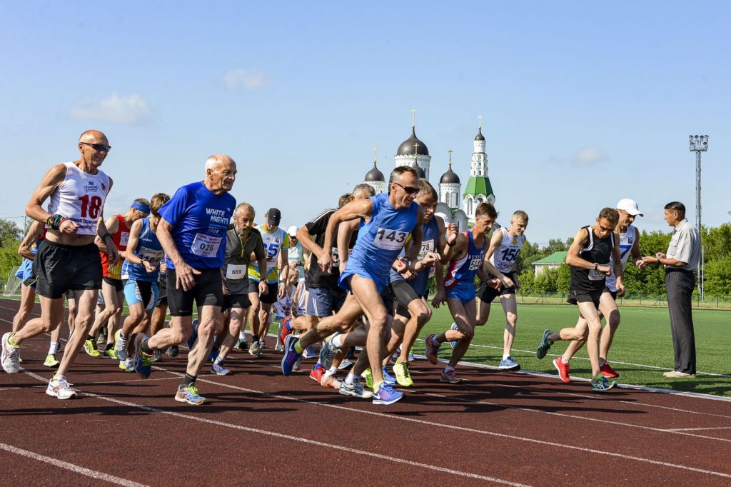 Running memory. Клбвосток Барнаул. Виталий Гукалин забег. Клуб любителей бега Восток Барнаул. Забег Барнаул.