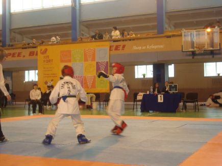 Шесть золотых медалей  привезли алтайские тхэквондисты с детско-юношеского Кубка Сибири.