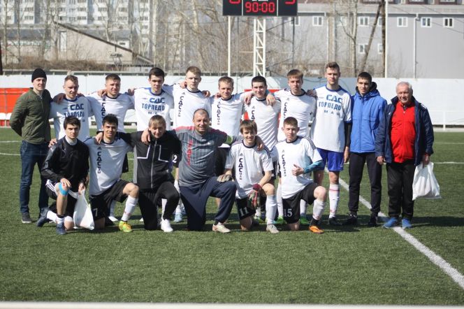 На фото: рубцовское "Торпедо" на региональном турнире "Мемориал Василия Фомичева-2019" в Барнауле