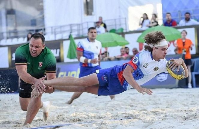 Бийчанин Роман Петров в составе сборной России стал чемпионом Европы по пляжному регби. Фото: minsport.gov.ru