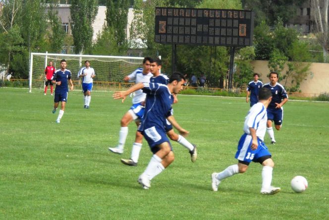 2011 год. Игра барнаульского "Арагаца" с армянской командой из США.